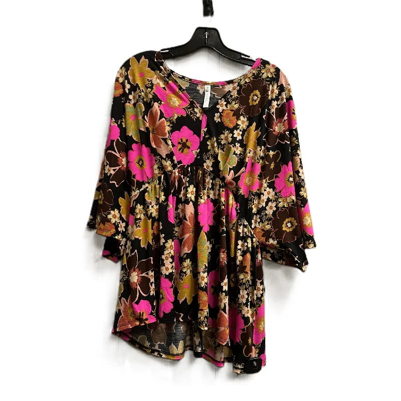 Top Short Sleeve By Dear Scarlett In Floral Print, Size: L