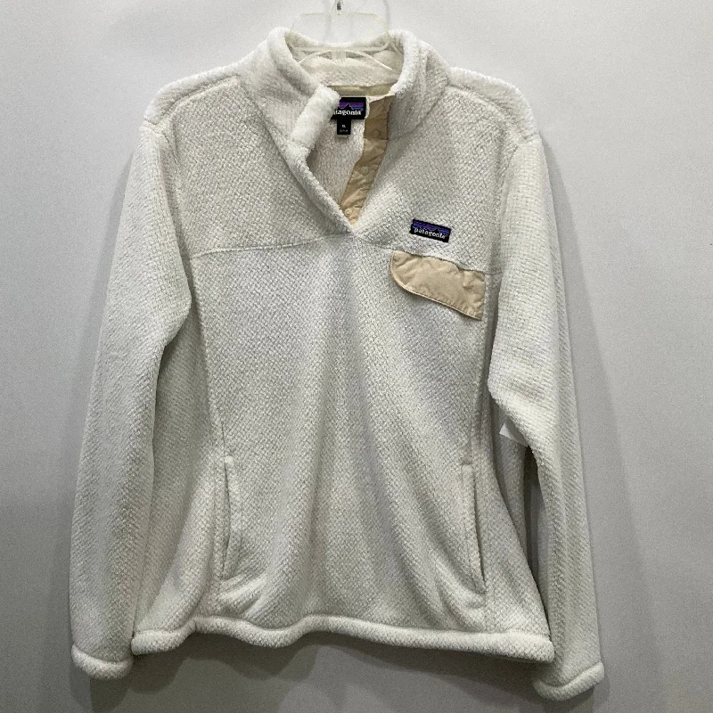 Sweatshirt Collar By Patagonia In White, Size: Xl