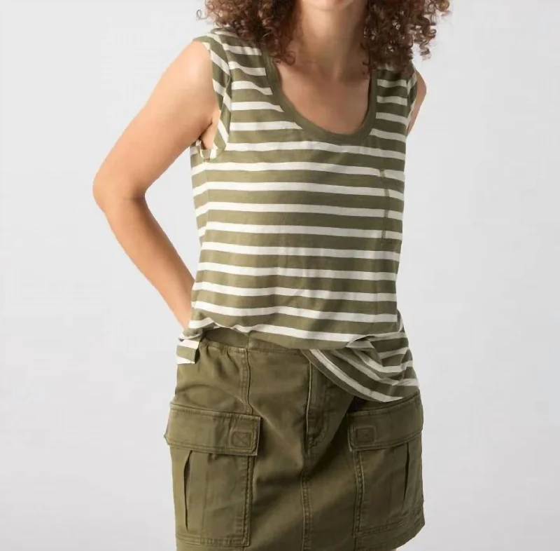 Traveler Twist Sleeve Tee In Light Ecru Olive Stripe