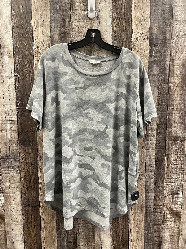 Top Short Sleeve By Jane And Delancey In Camouflage Print, Size: 2x