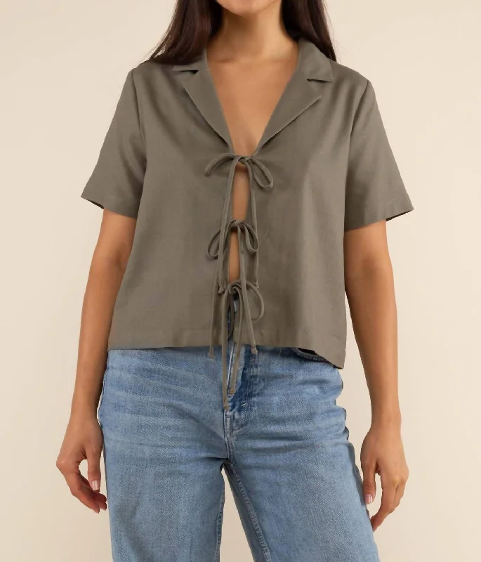 Nico Linen Short Sleeve Tie Blouse In Khaki Green