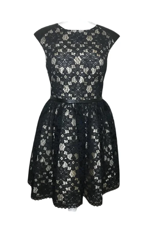 Elegant Women's Clothing Floral Lace Dress In Black