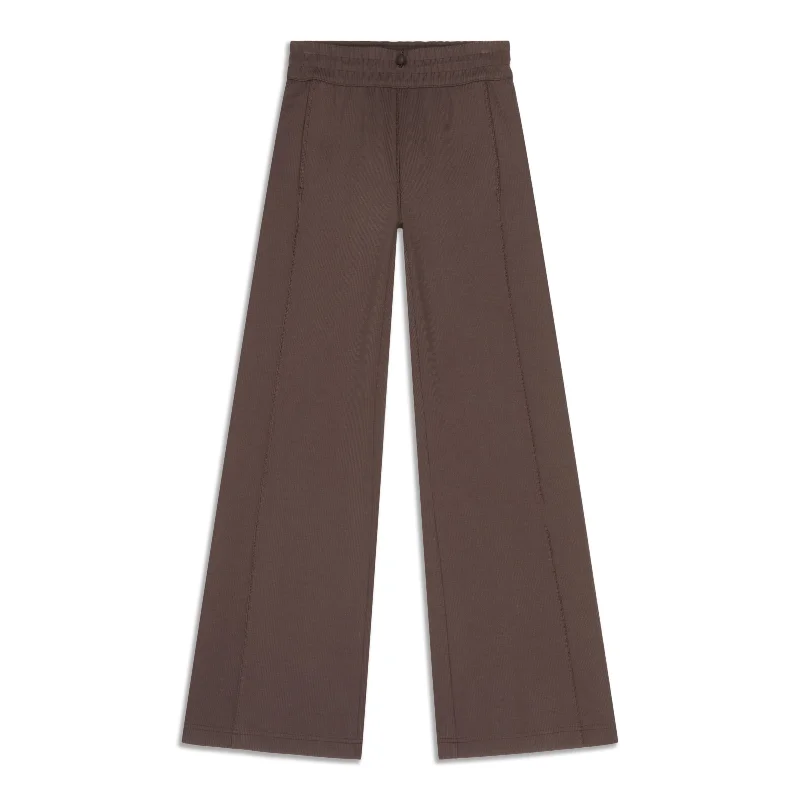 Ribbed Softstreme Mid-Rise Pant - Resale